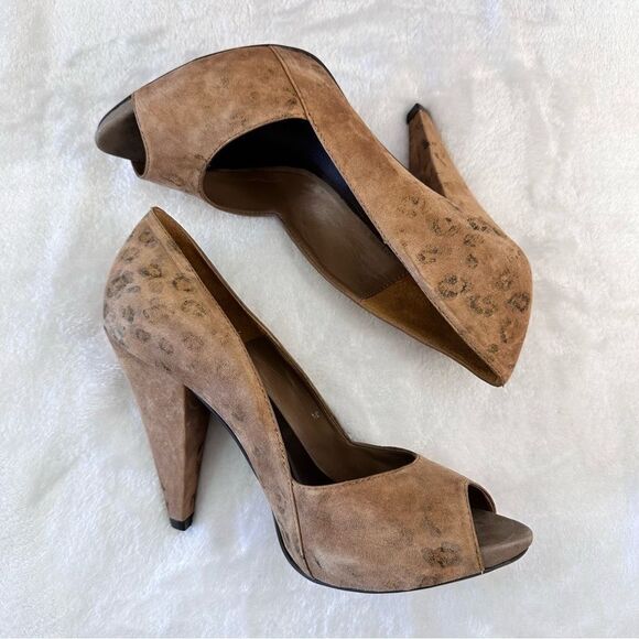 Mia Limited Edition Cosmopolitan Peep Toe Leopard Print Suede Heels size 8 - Picture 3 of 9